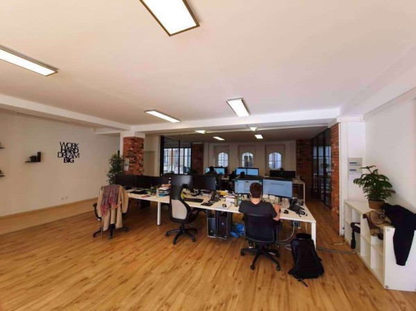 FirstPoint poste fixe (mensuel) dans un open space au centre de Lausanne